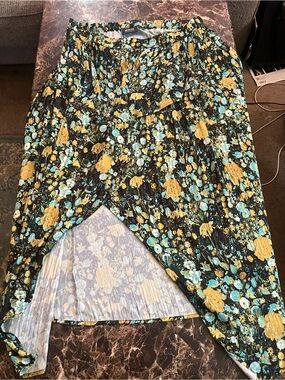 Maeve by Anthropologie Pleated Floral Midi Skirt in Black and Yellow XL